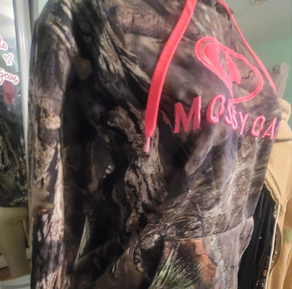 Mossy Oak woman's pink fleece camouflage hoodie - Picture 9 of 11